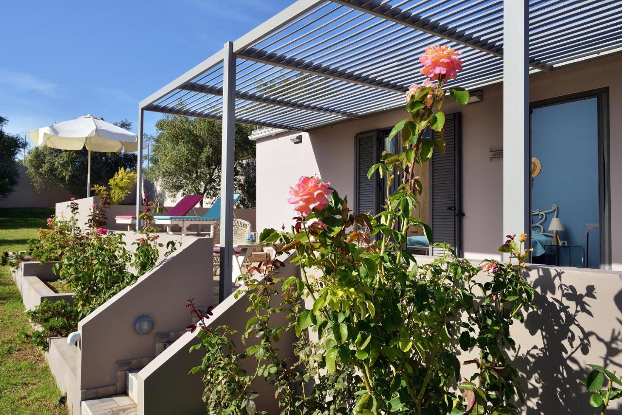 Alexandra'S Garden Houses 斯塔罗斯 外观 照片